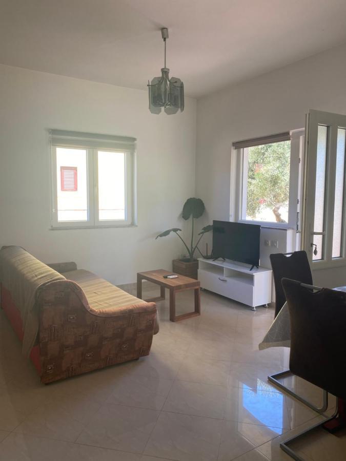 Apartman Ana Dobropoljana Bagian luar foto