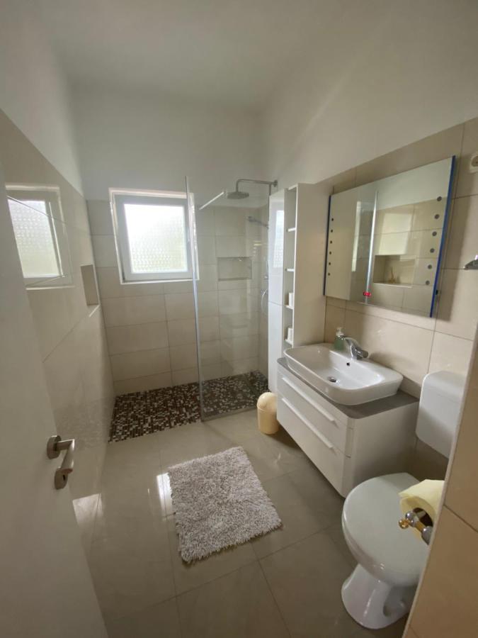 Apartman Ana Dobropoljana Bagian luar foto