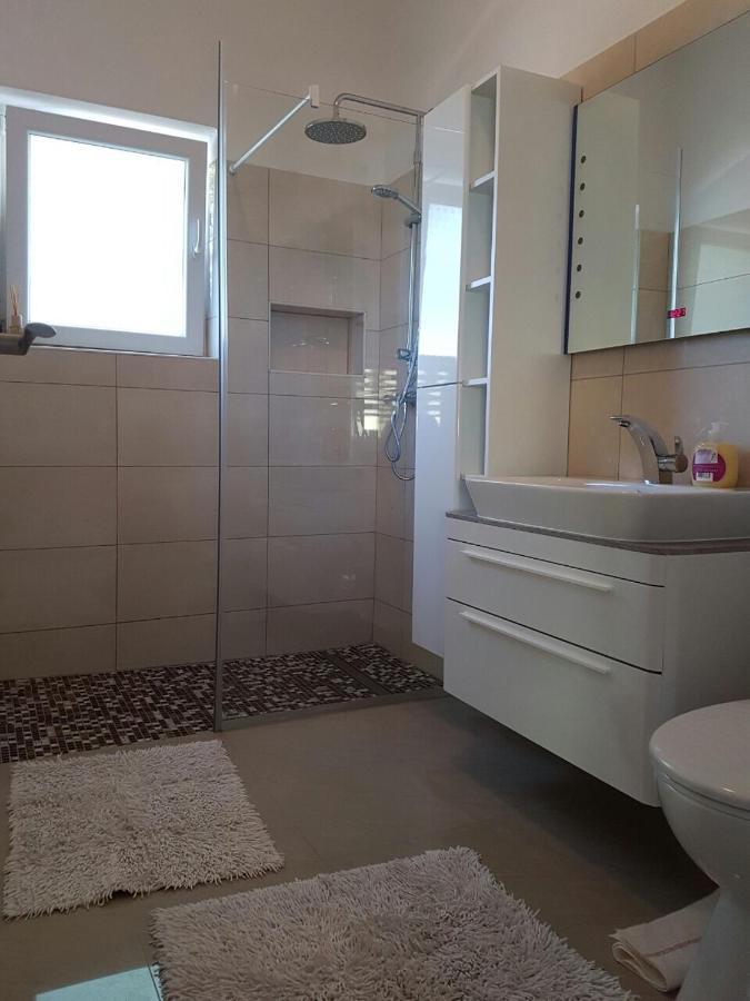 Apartman Ana Dobropoljana Bagian luar foto